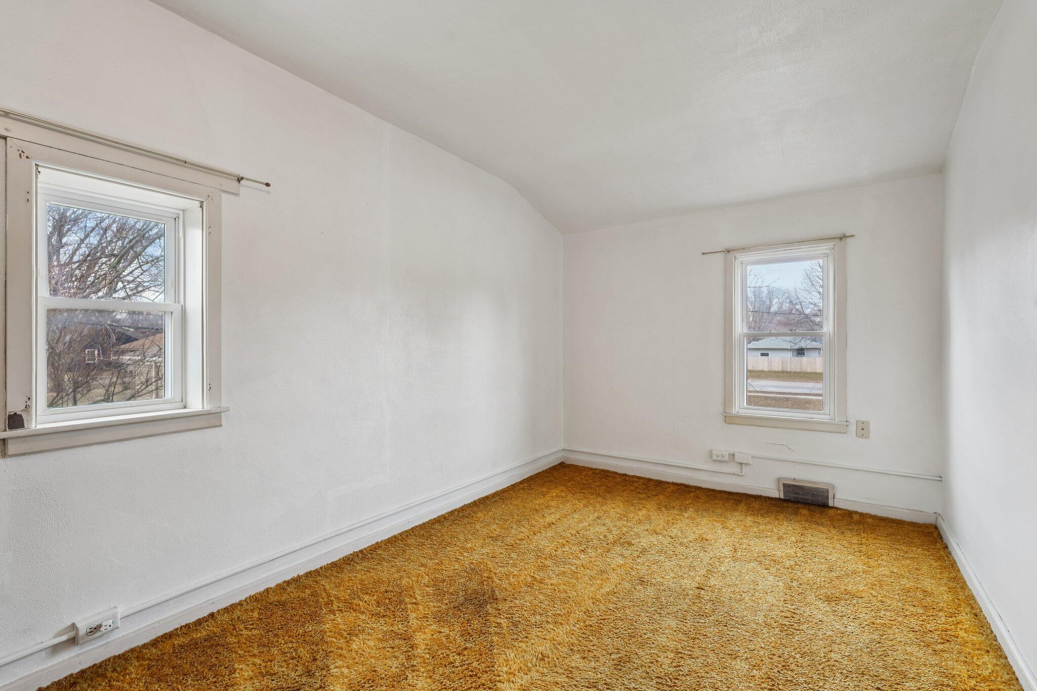 1001 West Bender Road Glendale, WI 53217 - Photo 22 of 29 Bedroom 3