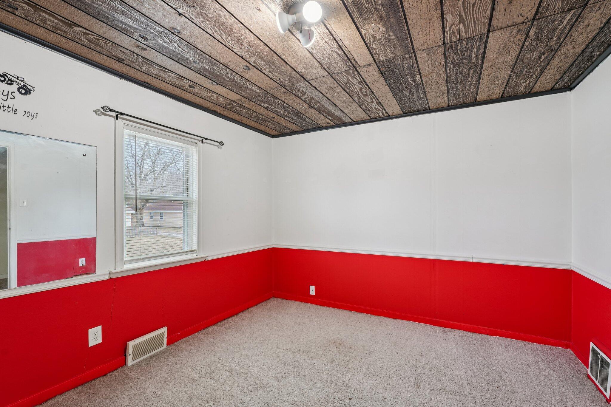 1001 West Bender Road Glendale, WI 53217 - Photo 24 of 29 Bedroom 4