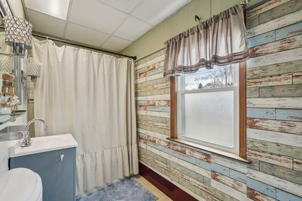 $315,000 | 1001 West Bender Road, Glendale, WI 53217