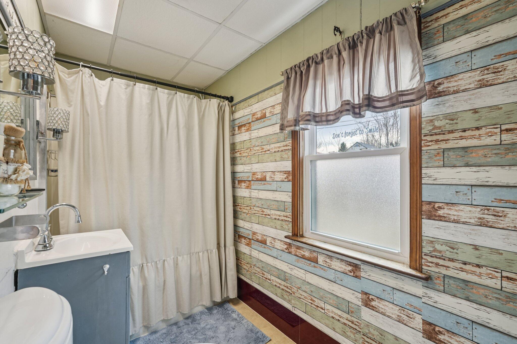 1001 West Bender Road Glendale, WI 53217 - Photo 27 of 29 Lower Full Bath