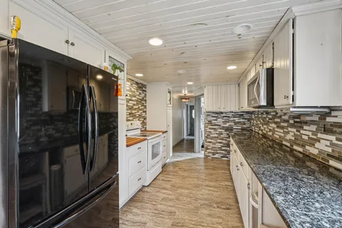 $315,000 | 1001 West Bender Road, Glendale, WI 53217