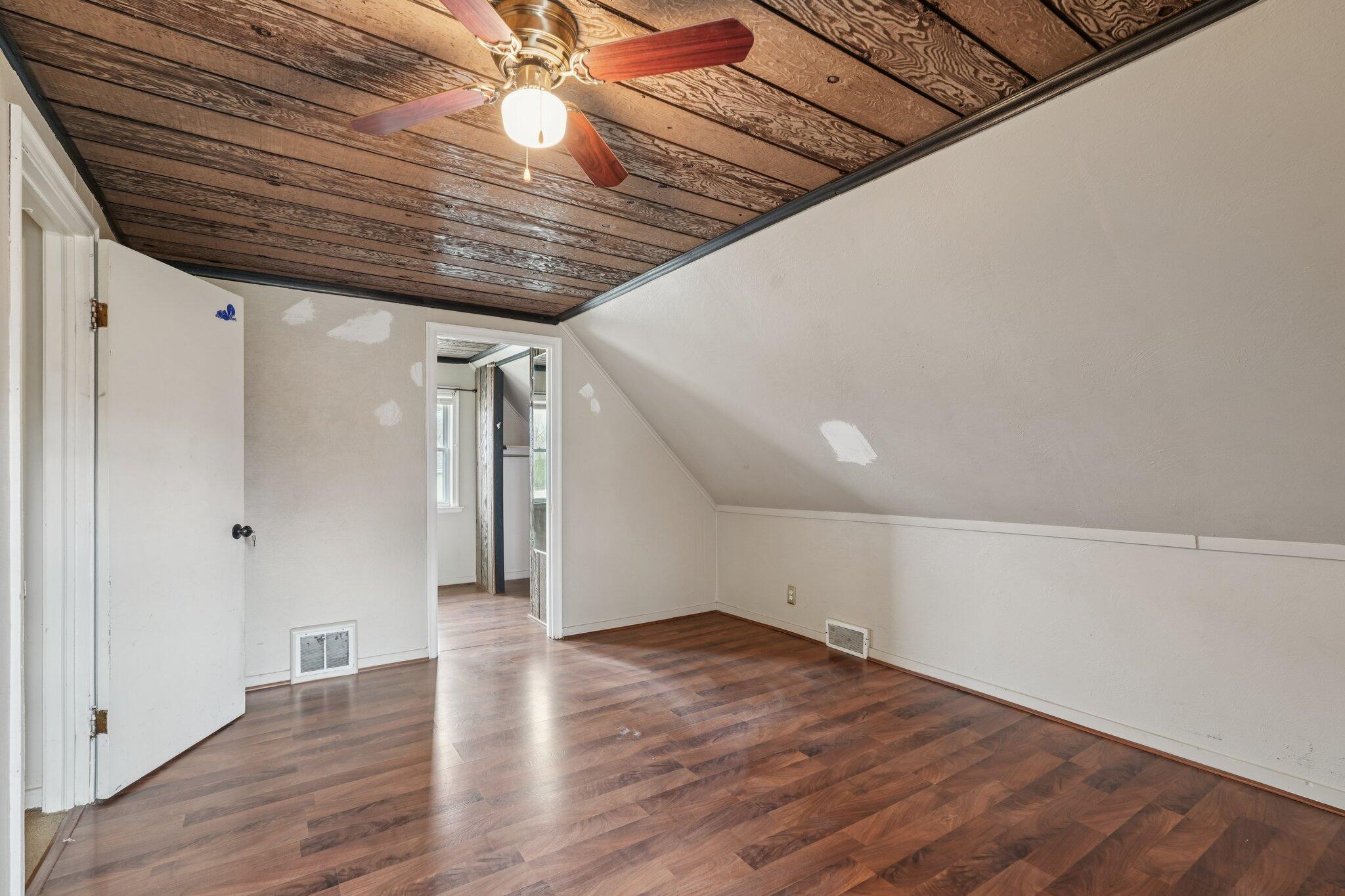 1001 West Bender Road Glendale, WI 53217 - Photo 10 of 29 Primary Bedroom