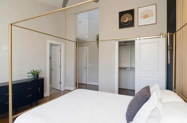 $4,000 | 422 36th Avenue North, Nashville, TN 37209