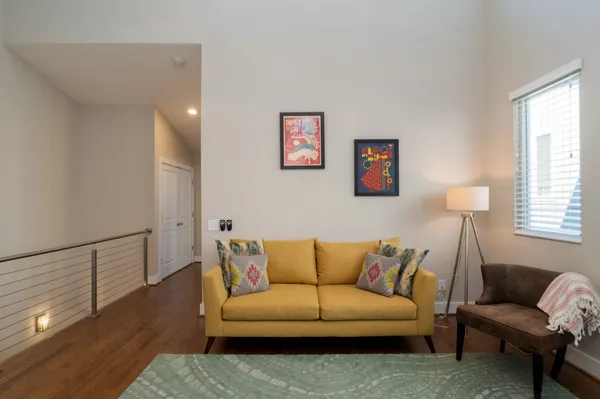 $4,000 | 422 36th Avenue North, Nashville, TN 37209