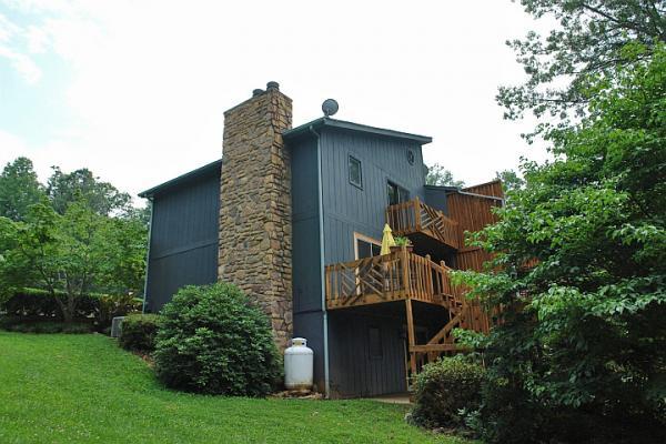 213 Saunders Point Road, Unit 1 Huddleston, VA 24104 - Photo 1 of 14 Largest End Unit