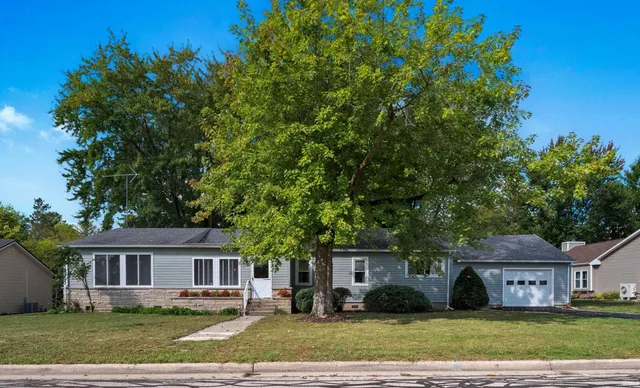 $246,900 | 910 South Ijams Street, Garrett, IN 46738