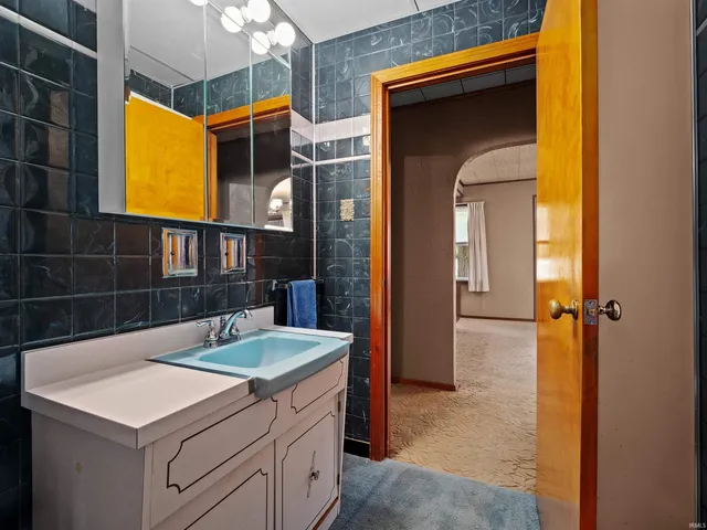 $246,900 | 910 South Ijams Street, Garrett, IN 46738