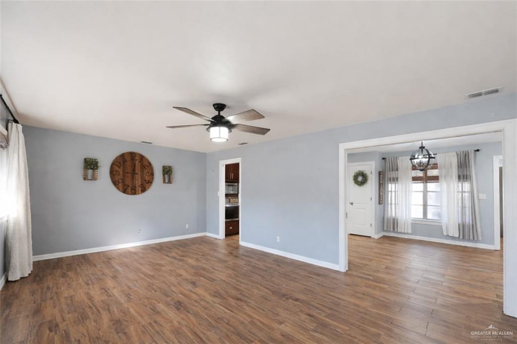 703 South Border Avenue Weslaco, TX 78596 - Photo 9 of 33