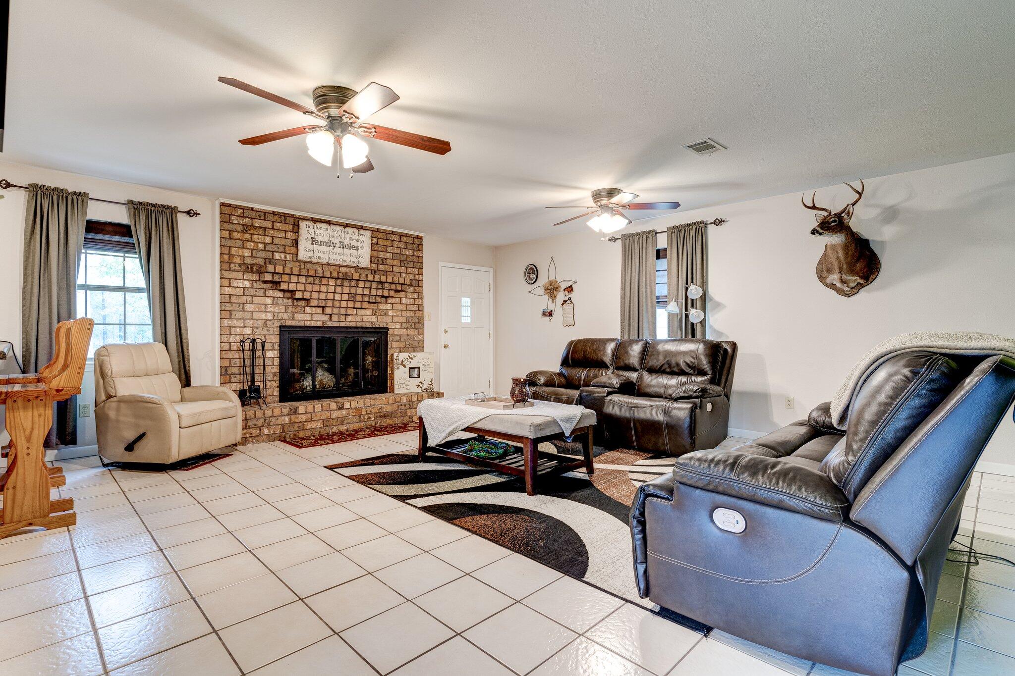 9450 Lower Bay Road Bay St. Louis, MS 39520 - Photo 8 of 28 9-web-or-mls-Full-009