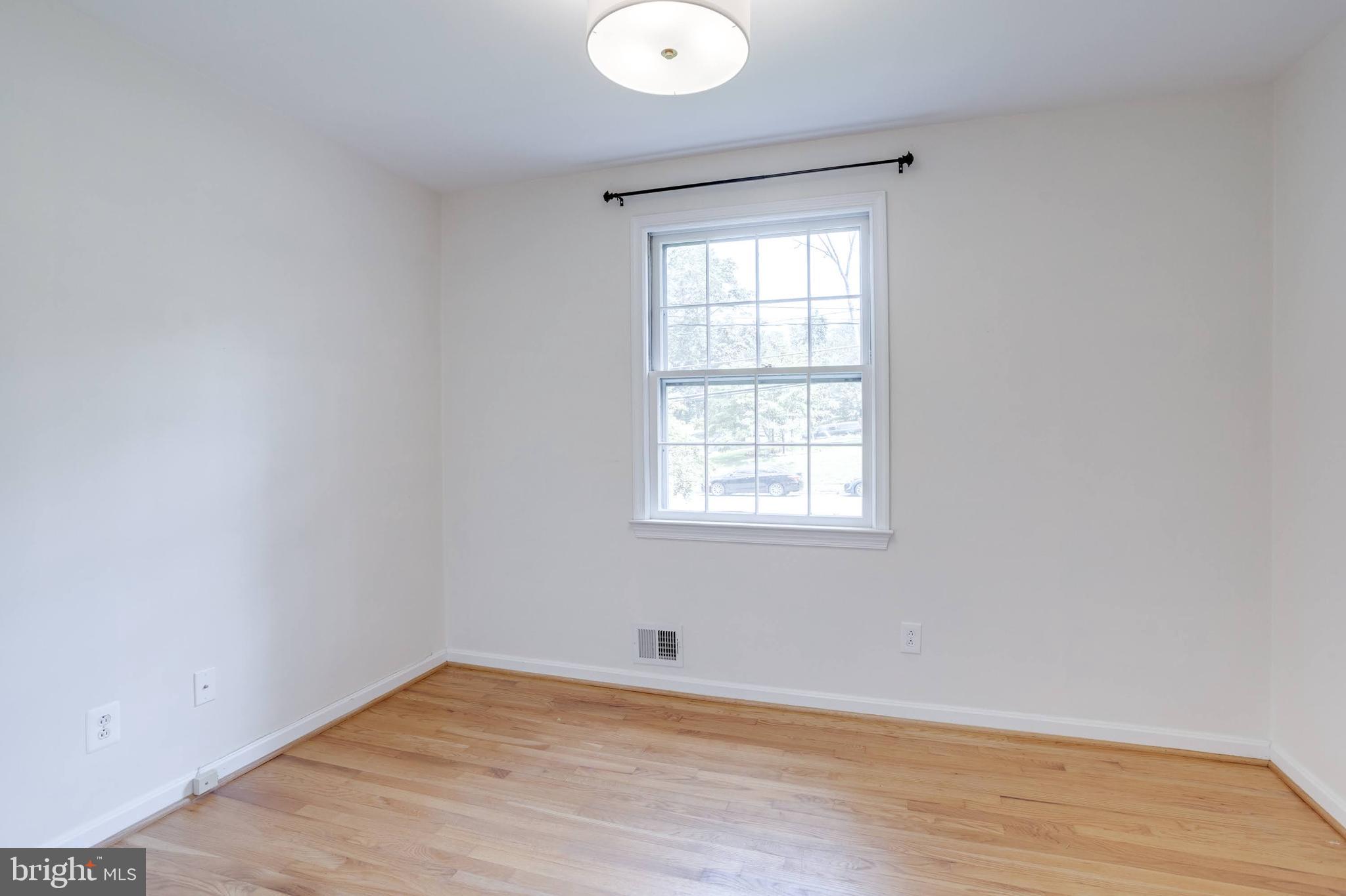 8929 Stark Road Annandale, VA 22003 - Photo 33 of 48 Gallery Image 33