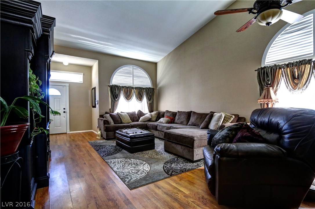 751 Yellowtail Way Henderson, NV 89002 - Photo 4 of 17 Gallery Image 4