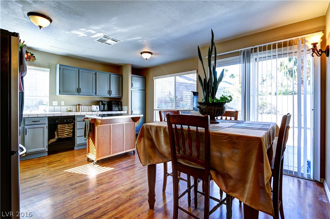 751 Yellowtail Way Henderson, NV 89002 - Photo 5 of 17 Gallery Image 5