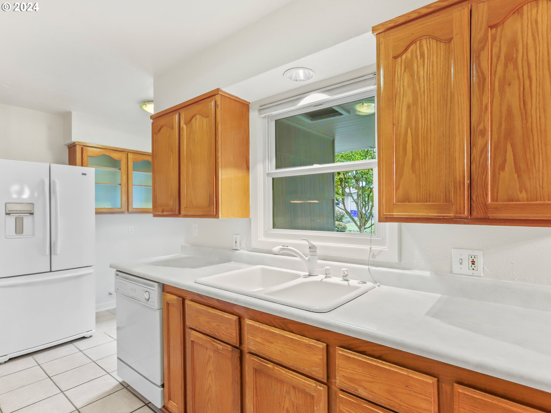 14191 South Livesay Road Oregon City, OR 97045 - Photo 12 of 41 Kitchen