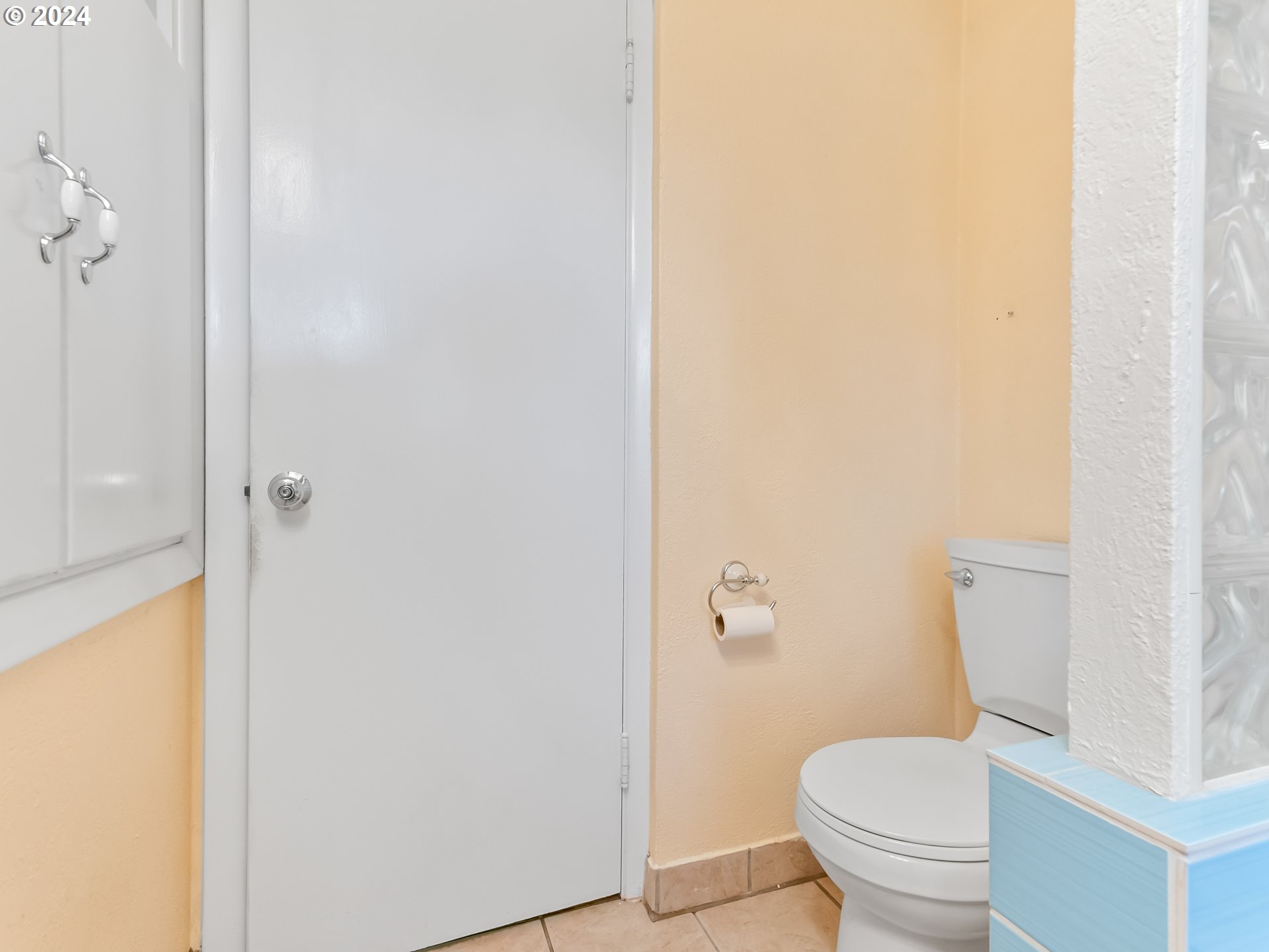 14191 South Livesay Road Oregon City, OR 97045 - Photo 20 of 41 Bathroom