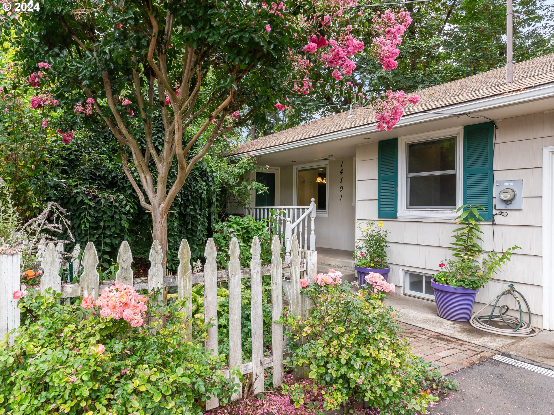 14191 South Livesay Road Oregon City, OR 97045 - Photo 2 of 41 Exterior