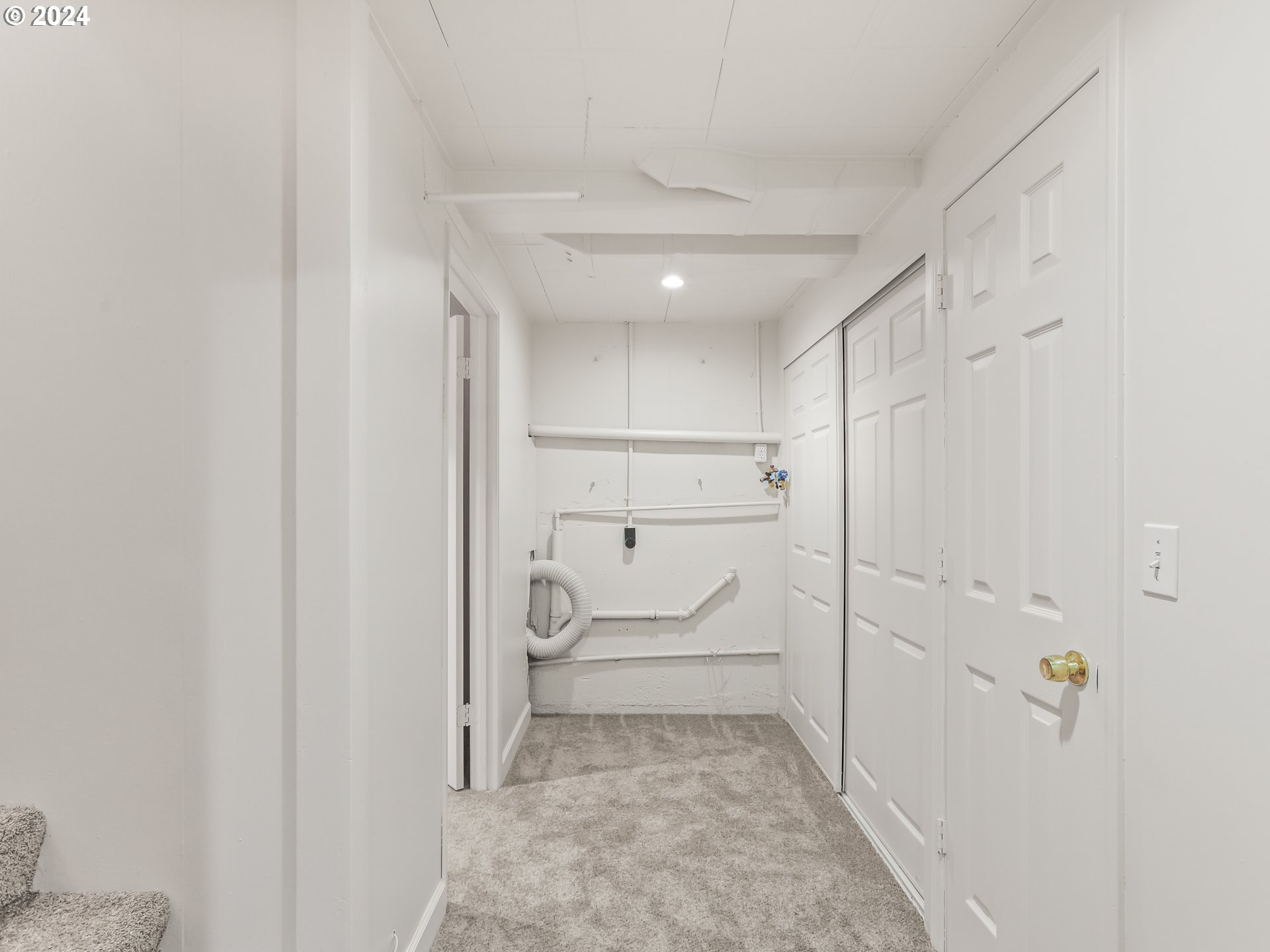 14191 South Livesay Road Oregon City, OR 97045 - Photo 24 of 41 Laundry