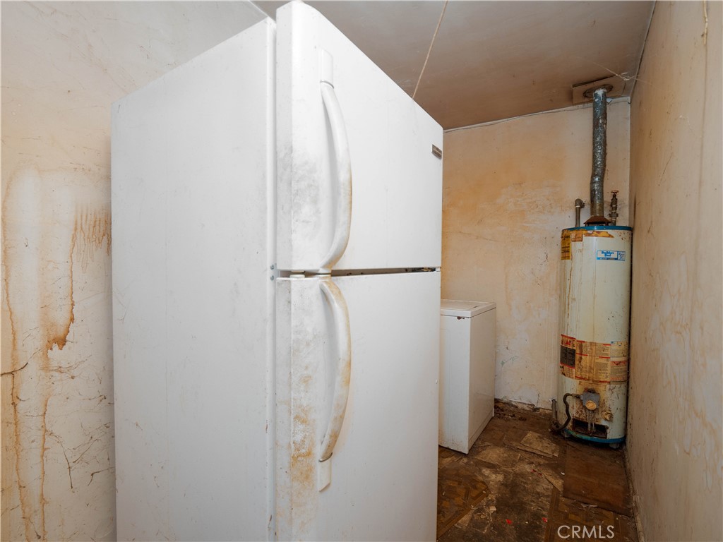 220 South Harris Avenue Compton, CA 90221 - Photo 10 of 18 a view of a storage & utility room