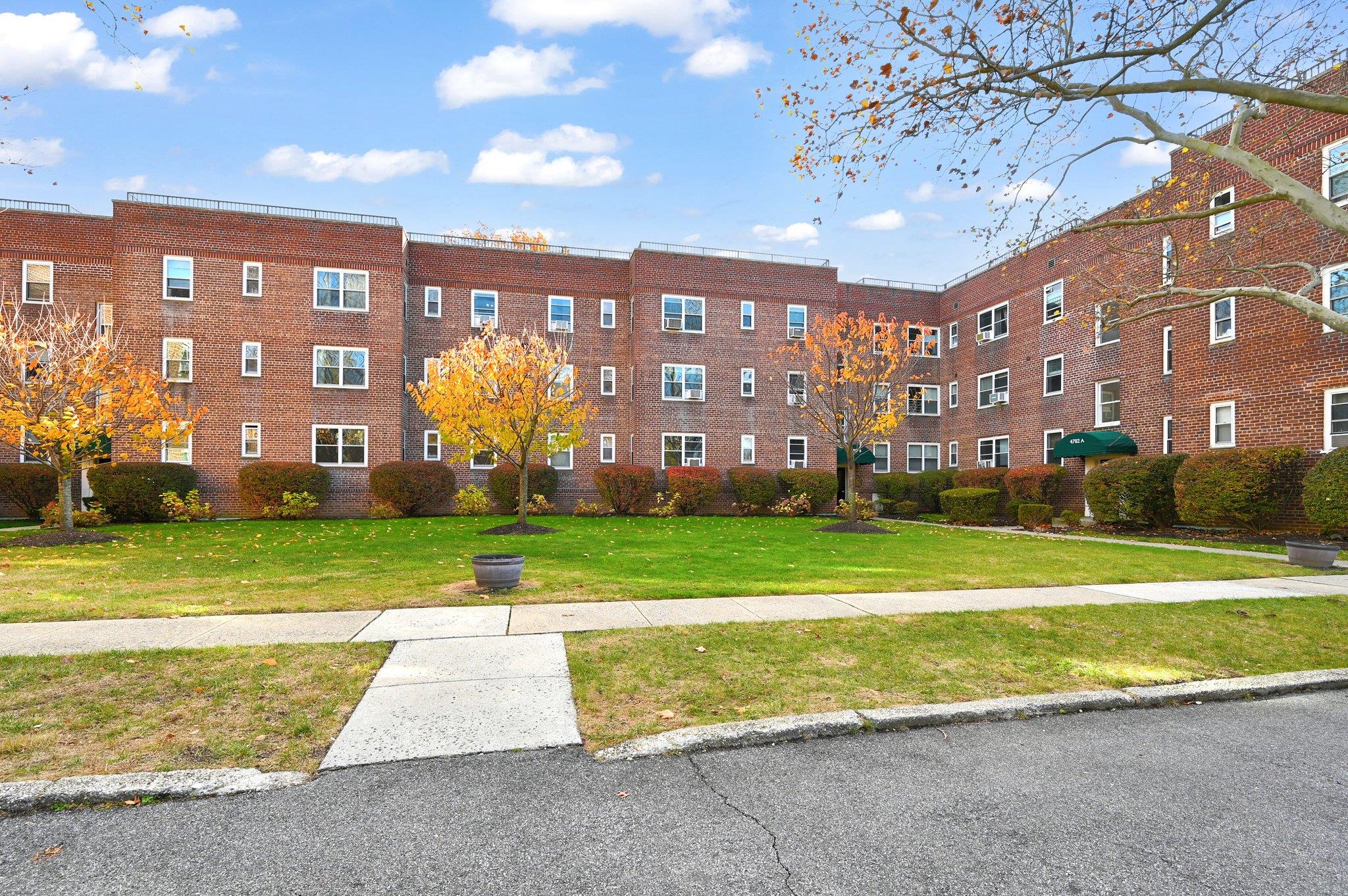 4782 Boston Post Road, Unit A2C Pelham, NY 10803 - Photo 1 of 1 Gallery Image 1