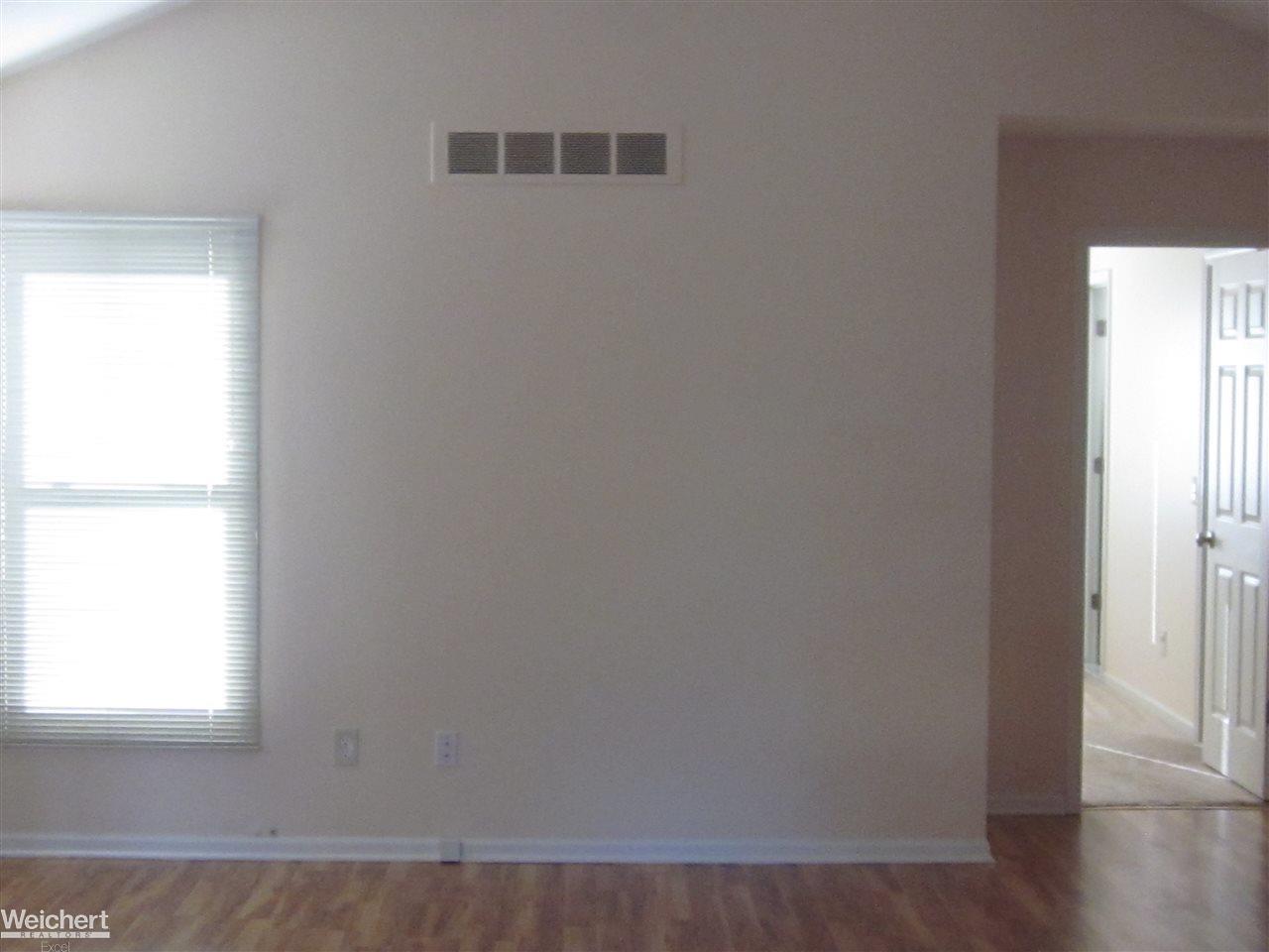 1597 Colony Drive Rochester, MI 48307 - Photo 10 of 26 31294843-9.JPG