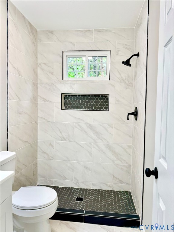 403 Roxana Road Henrico, VA 23075 - Photo 32 of 42 Shower with light-toned rectangular wall tiling, b