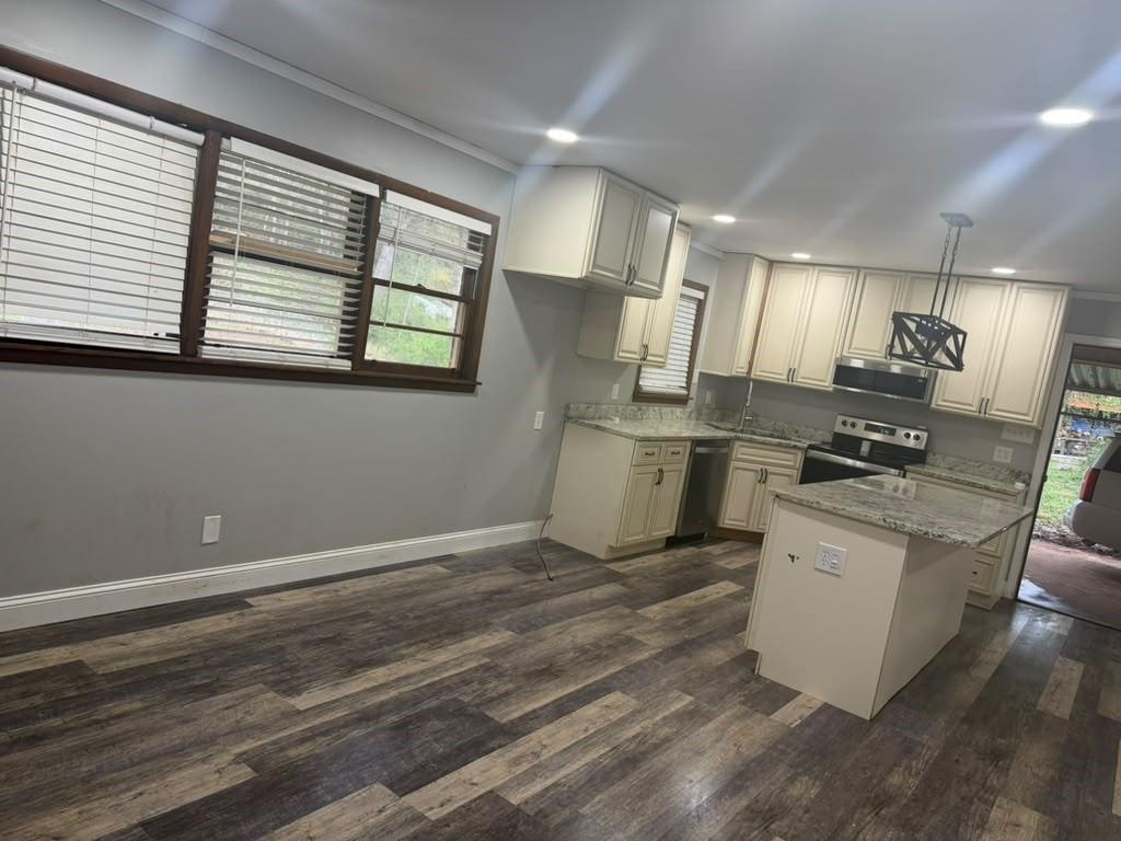 803 South Red Rock Road Toccoa, GA 30577 - Photo 5 of 7 Gallery Image 5