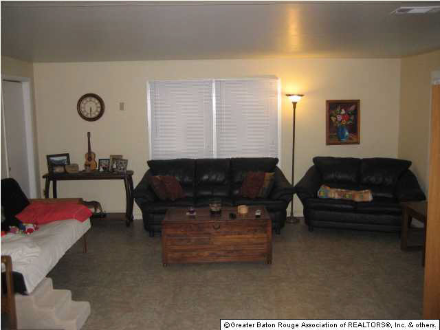 6139 Kleinpeter Road Baton Rouge, LA 70811 - Photo 7 of 10 Gallery Image 7