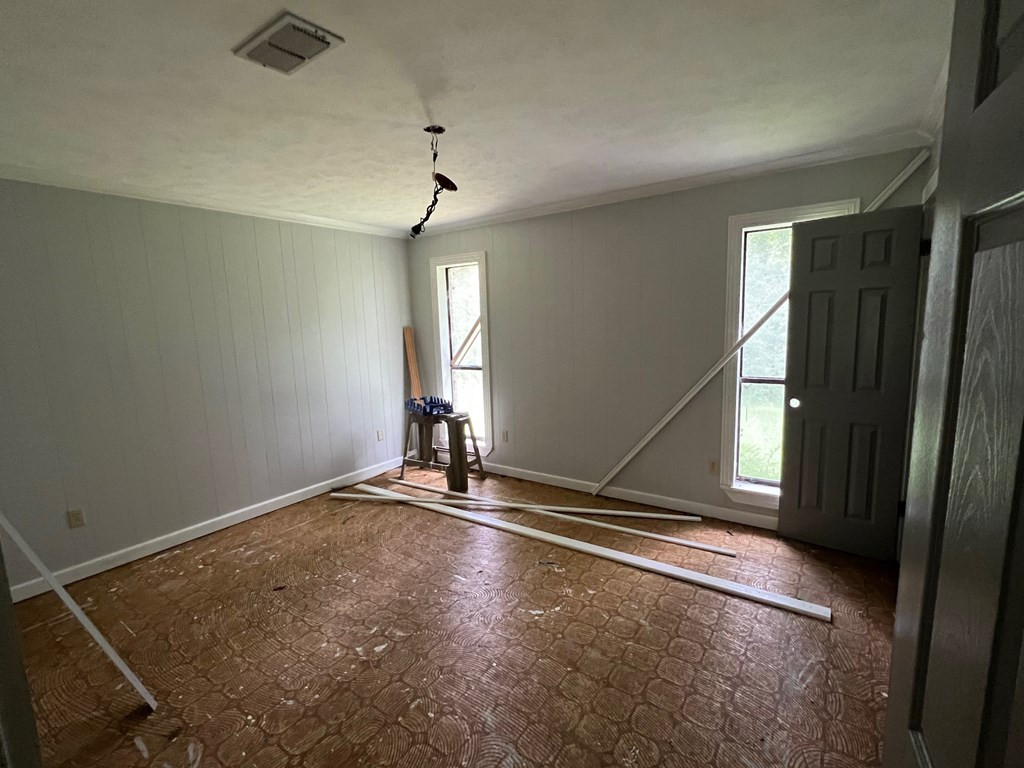3106 Fred Martin Road Summit, MS 39666 - Photo 8 of 19 Master BR (13' 6" X11' 6")