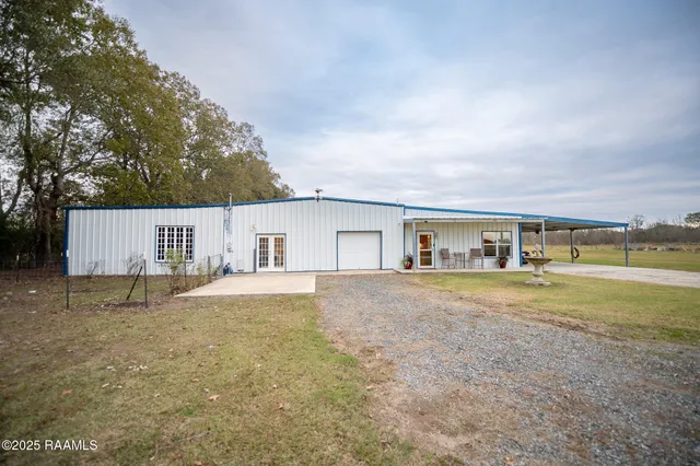 $325,000 | 380 Winton Lafleur Road, Opelousas, LA 70570