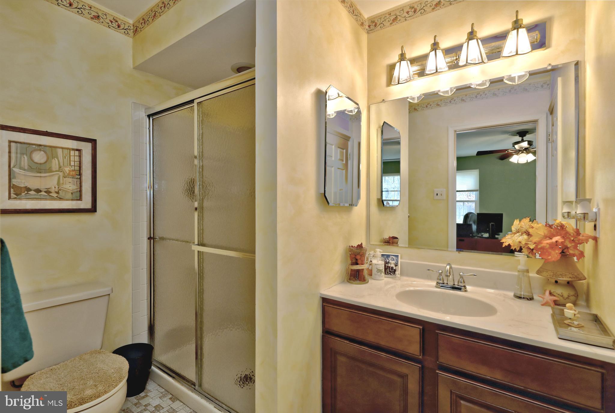 245 Atsion Road Medford, NJ 08055 - Photo 17 of 27 Main floor full bathroom