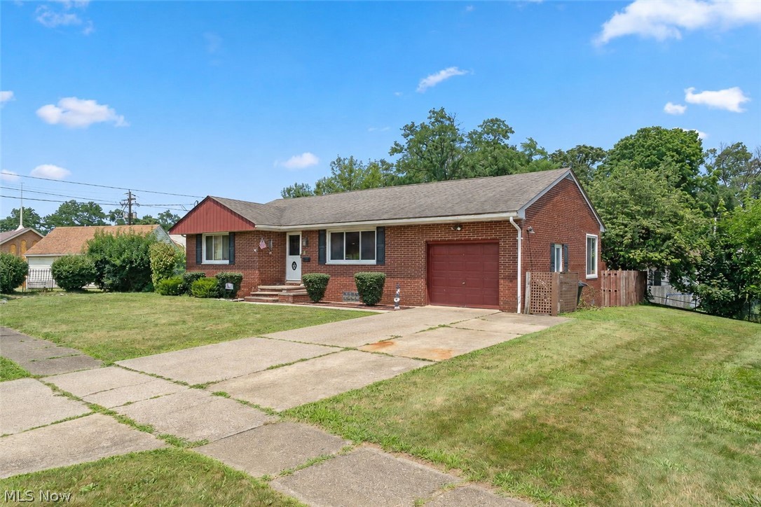 2091 Springfield Center Road Akron, OH 44312 - Photo 2 of 32 Gallery Image 2