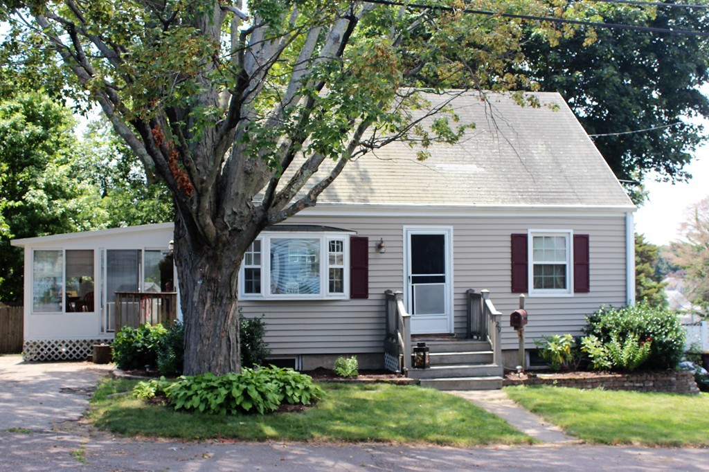 29 Brae Road Weymouth, MA 02191 - Photo 1 of 19