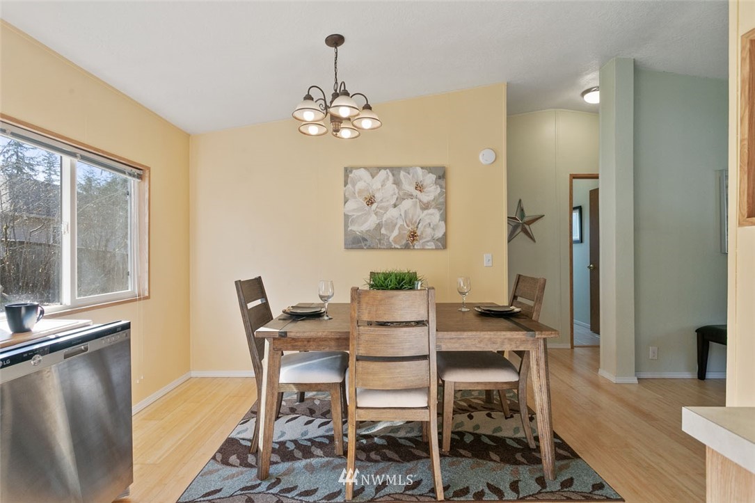 12930 184th Avenue Southeast Renton, WA 98059 - Photo 7 of 19