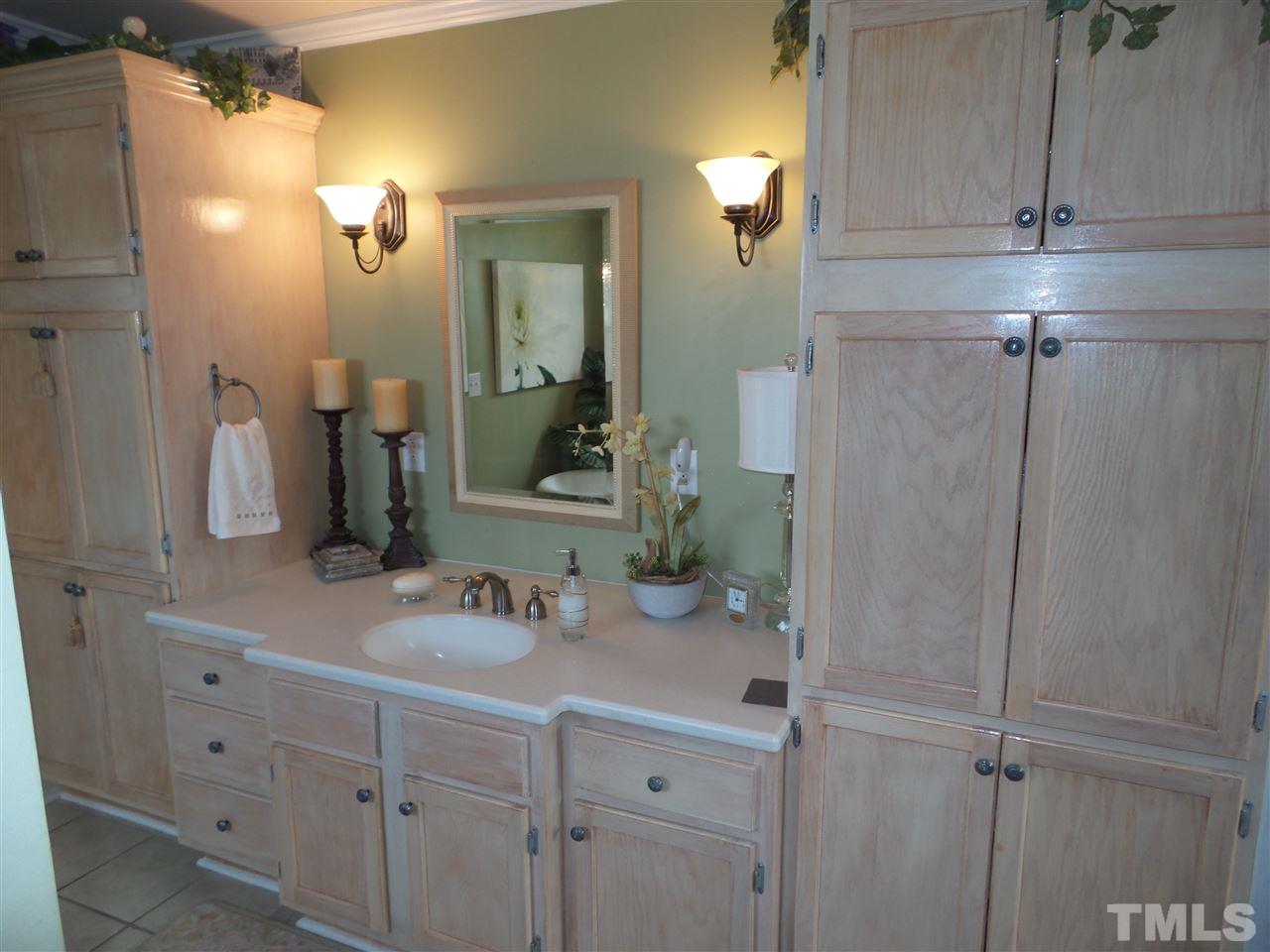 1363 Hinson Road Dunn, NC 28334 - Photo 14 of 25 Gallery Image 14