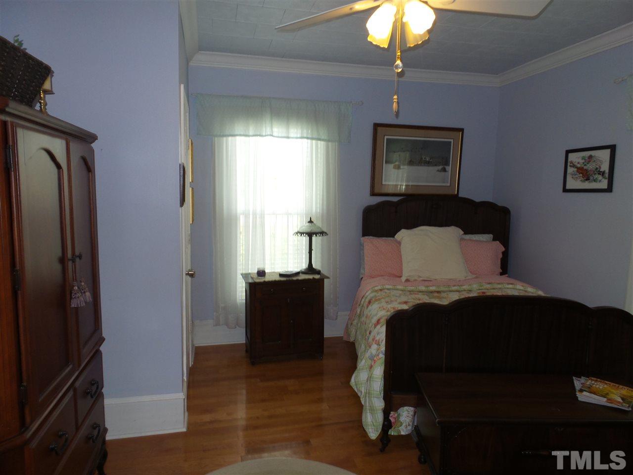 1363 Hinson Road Dunn, NC 28334 - Photo 9 of 25 Gallery Image 9