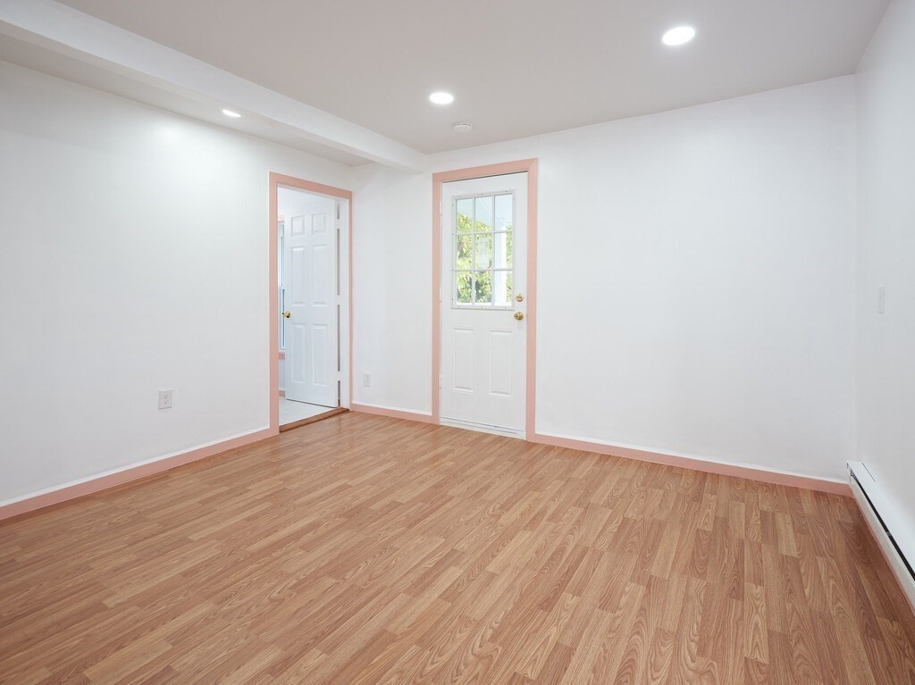 54 Queen Street Springfield, MA 01109 - Photo 13 of 15 Gallery Image 13