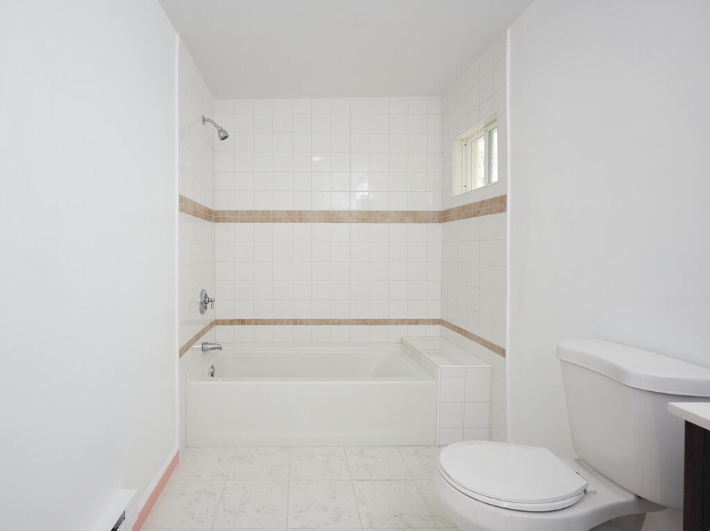 54 Queen Street Springfield, MA 01109 - Photo 9 of 15 Gallery Image 9
