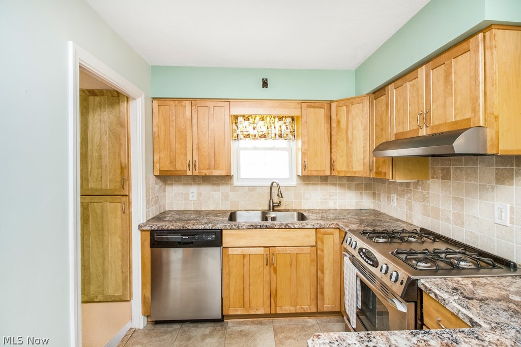 7289 Ward Road Cleveland, OH 44134 - Photo 11 of 32 Gallery Image 11