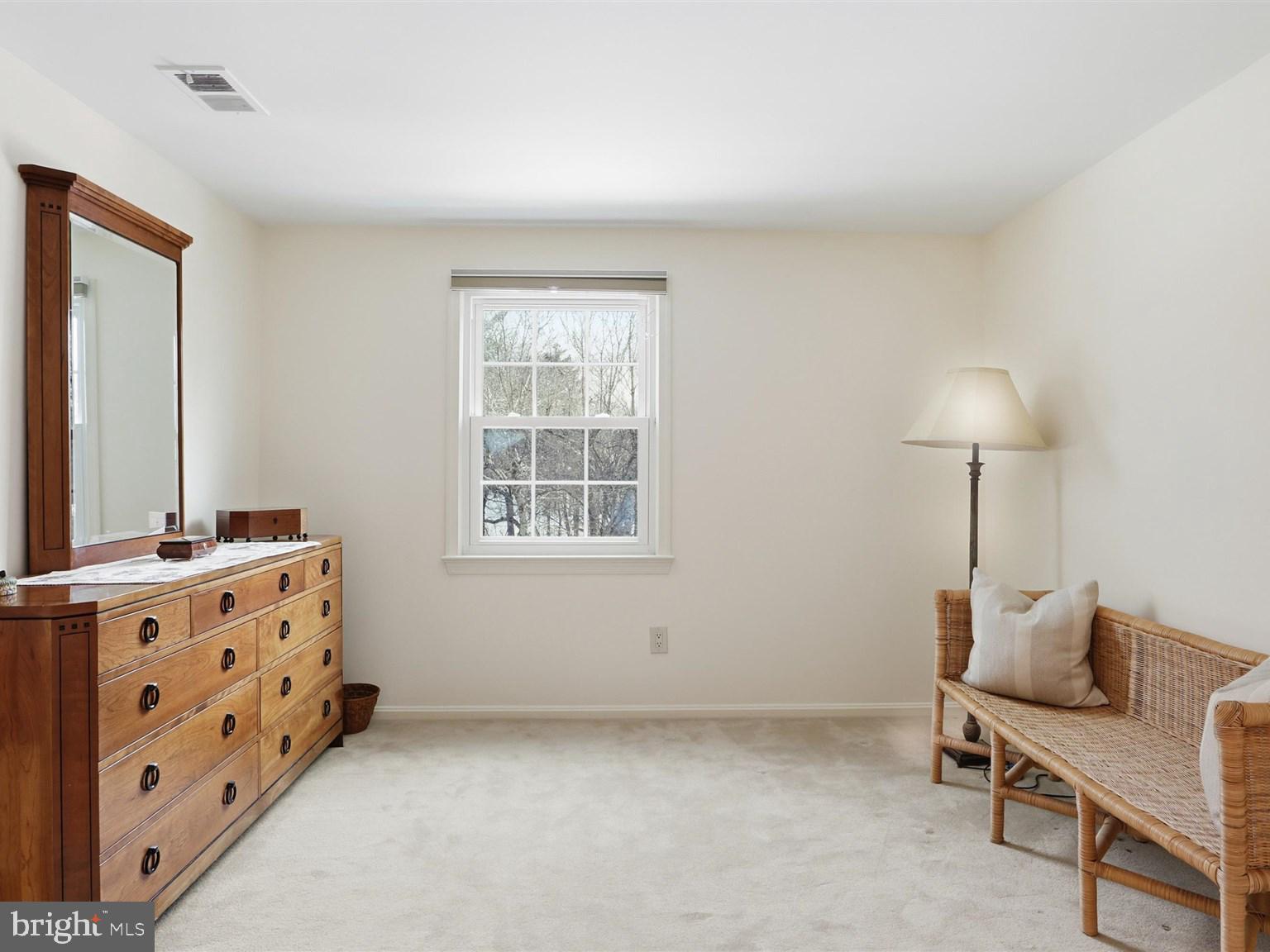 8818 Cold Spring Road Potomac, MD 20854 - Photo 17 of 60 Master sitting area