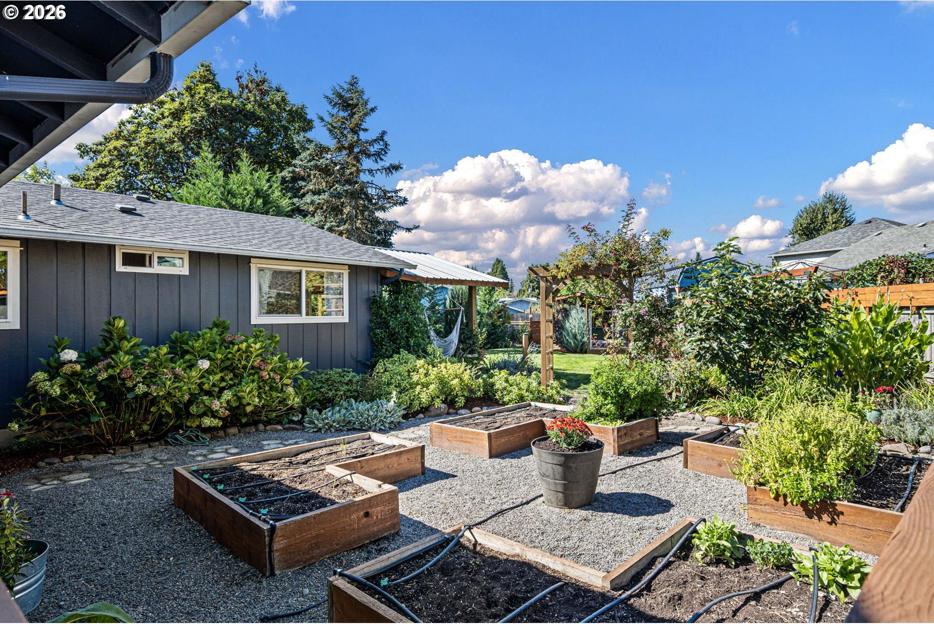 1136 South 39th Street Springfield, OR 97478 - Photo 31 of 36 Gallery Image 31