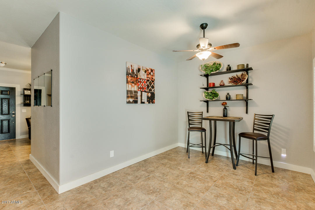 9414 West Eaton Road Phoenix, AZ 85037 - Photo 6 of 30 06-Eaton