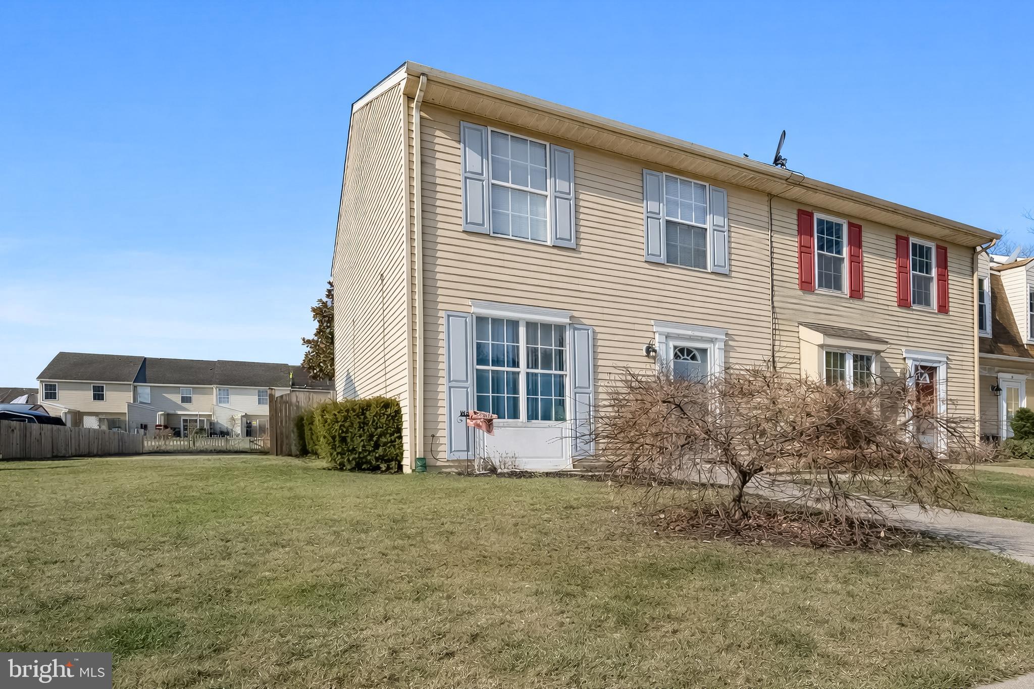 Welcome Home to 15 Anchor Ct!