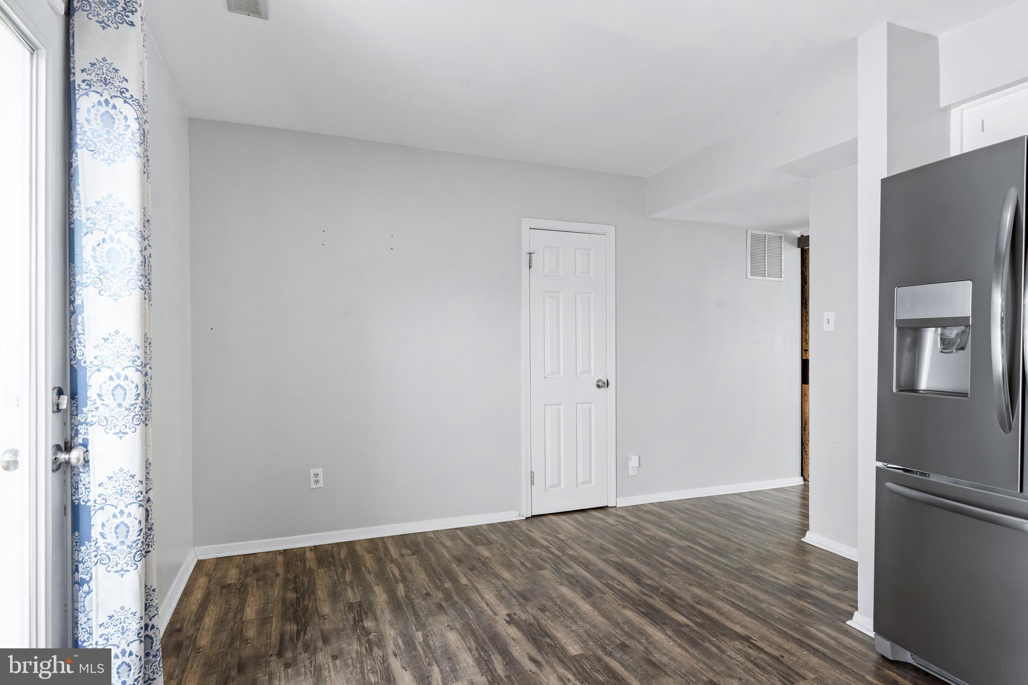 15 Anchor Court Perryville, MD 21903 - Photo 10 of 21 Table space in the kitchen