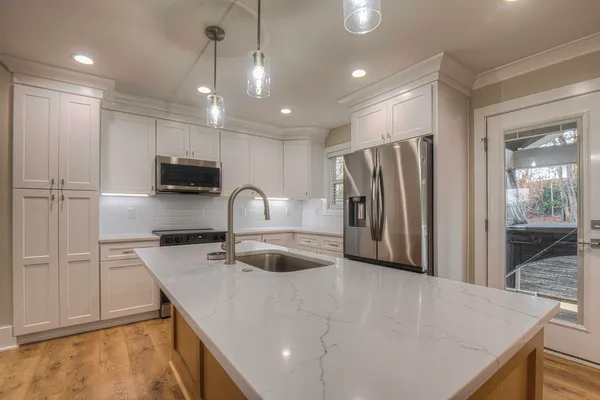 $399,900 | 2022 North Concord Road, Chattanooga, TN 37421