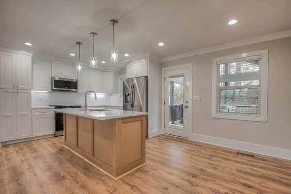 $399,900 | 2022 North Concord Road, Chattanooga, TN 37421