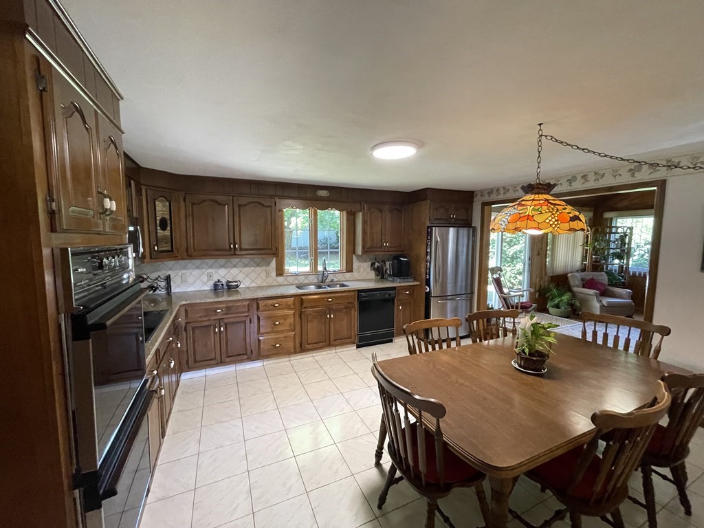 54 Richmond Road Ludlow, MA 01056 - Photo 13 of 32 Gallery Image 13