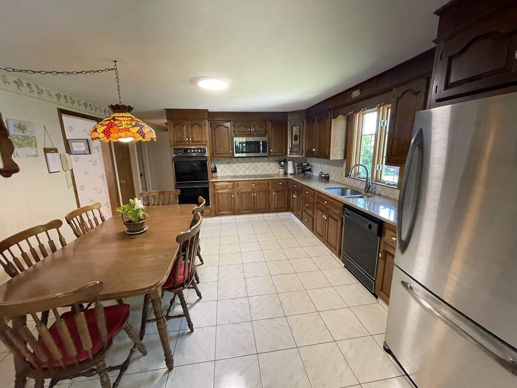 54 Richmond Road Ludlow, MA 01056 - Photo 14 of 32 Gallery Image 14