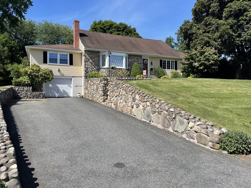 54 Richmond Road Ludlow, MA 01056 - Photo 2 of 32 Gallery Image 2