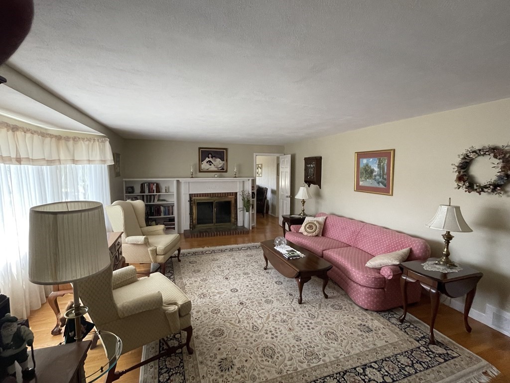 54 Richmond Road Ludlow, MA 01056 - Photo 3 of 32 Gallery Image 3