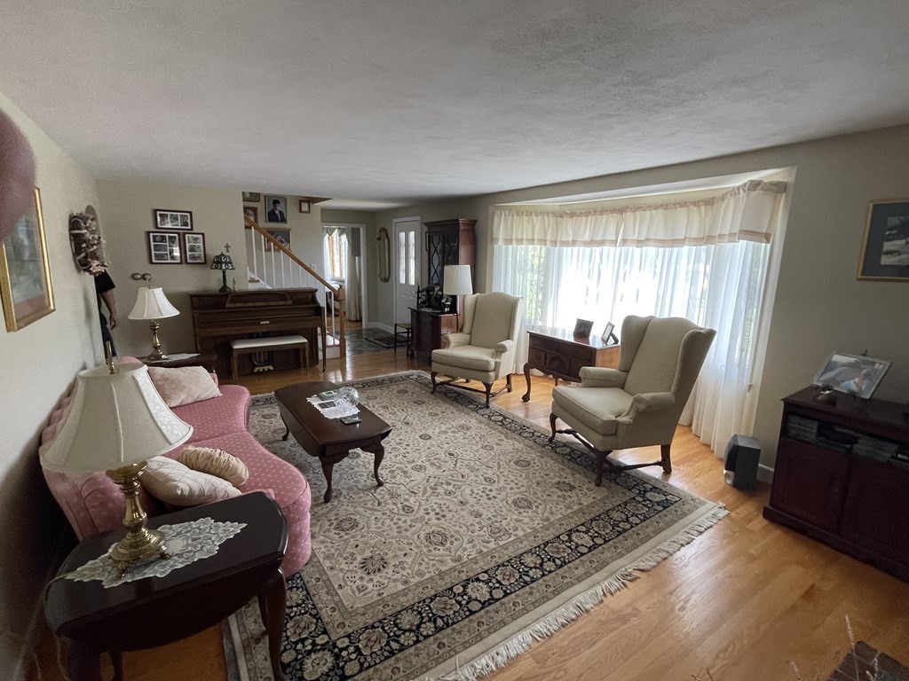 54 Richmond Road Ludlow, MA 01056 - Photo 5 of 32 Gallery Image 5