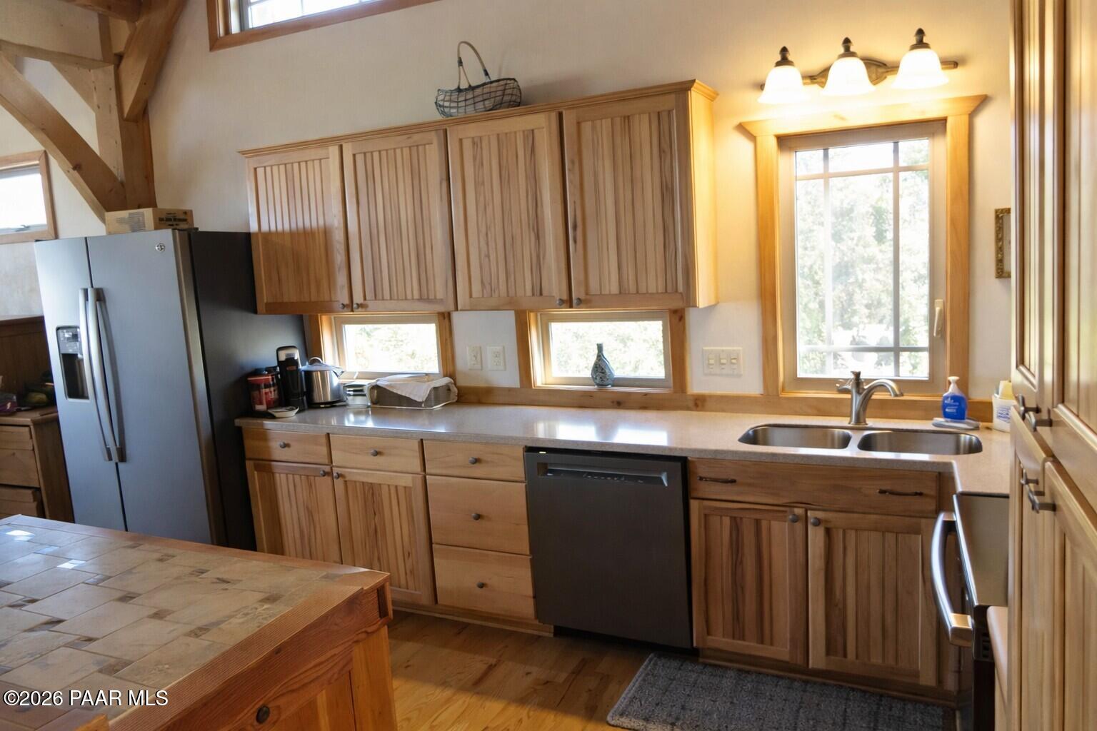 32957 Bucks Road Seligman, AZ 86337 - Photo 11 of 40 bright kitchen with timber framing